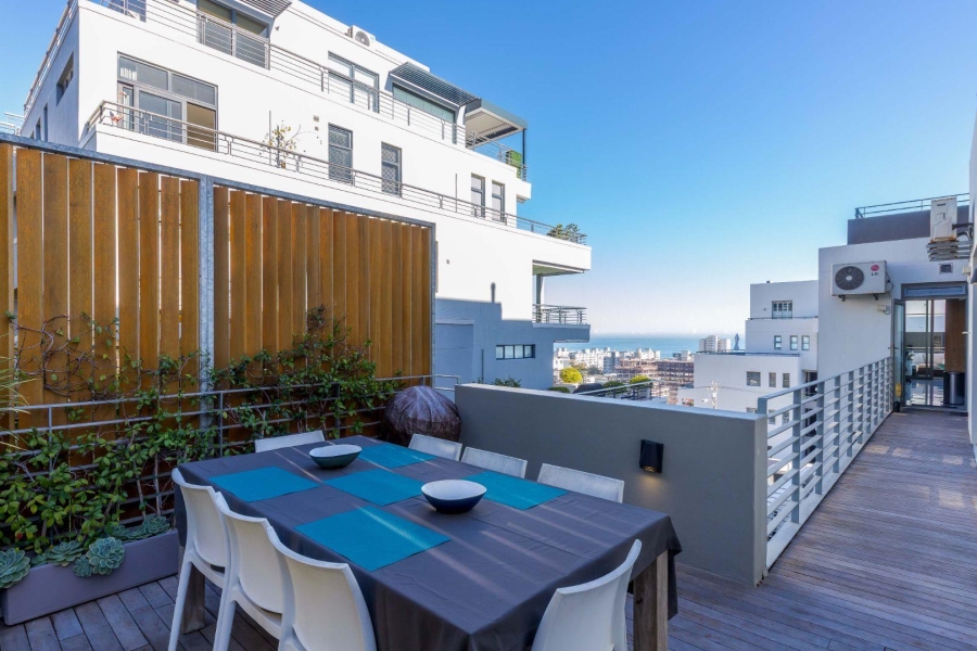 2 Bedroom Property for Sale in Sea Point Western Cape